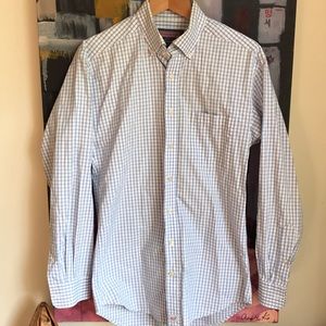 Vineyard Vines button down Murray shirt size medium